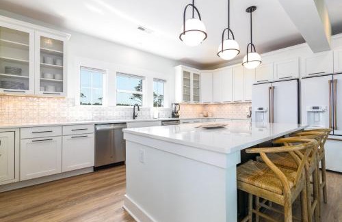 Corolla House | CB20 - Sunset Serenade