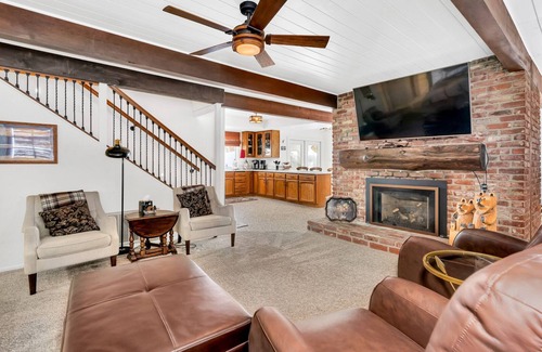 West Village Cabin | CC Cabin | Full Game Room, wrap Around Deck!