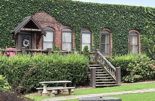 Clayton House | CC Cottage