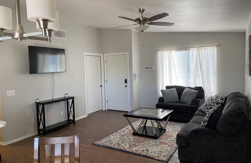 Sierra Vista House | CC’s Charming home