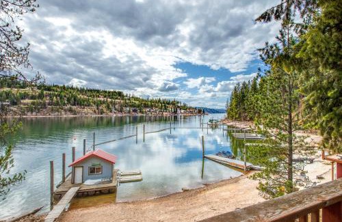 Coeur d'Alene House | CDA Lakefront Retreat