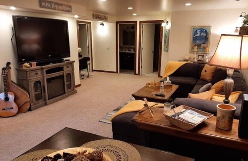 Coeur d'Alene Apartment | CDA Place - Private 2BR 1BA 1,300 SF Bsmt Suite