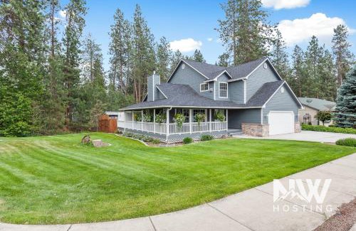 Coeur d'Alene House | CDA Quiet Neighborhood Retreat