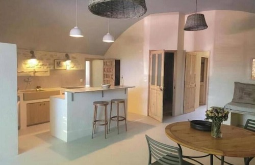 Eyragues Apartment | CECILE apartment