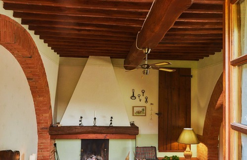 Montepulciano Apartment | Cedar Apartment with a view