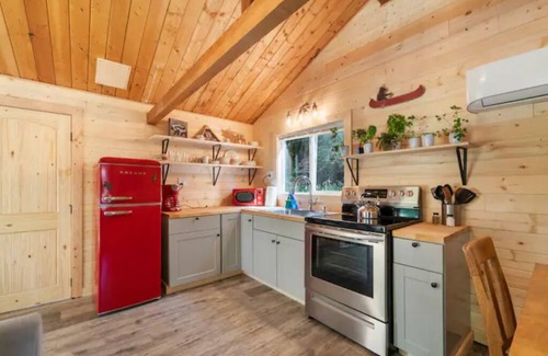 Ashford House | Cedar Cabin @ Rainier-Hot tub-AC-WiFi
