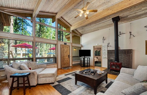 Plumas Eureka Estates House | Cedar Chalet - 6 Cedar Lane