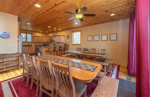 McHenry House | Cedar Chateau: Lake Access, indoor Pool, Hot Tub!