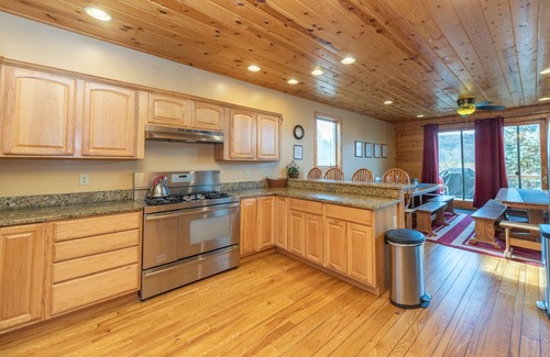 McHenry House | Cedar Chateau: Lake Access, indoor Pool, Hot Tub!