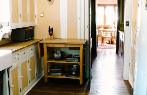 Tofte House | Cedar Cliff Retreat - Stunning 1920's Craftsman on Lake Superior Shore