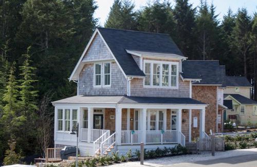 Seabrook House | Cedar Cove by Seabrook Hospitality