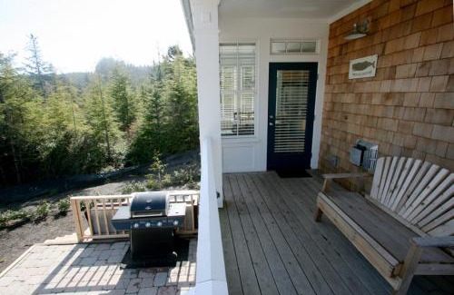 Seabrook House | Cedar Cove by Seabrook Hospitality