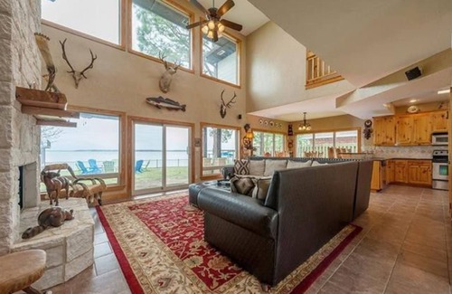 Tool House | Cedar Creek Lakefront with 2 Private Docks! Calm Cove + Deep Open Water