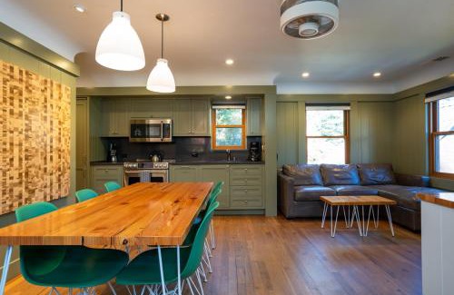 Homewood House | Cedar Crest - Mallard Cottage 5