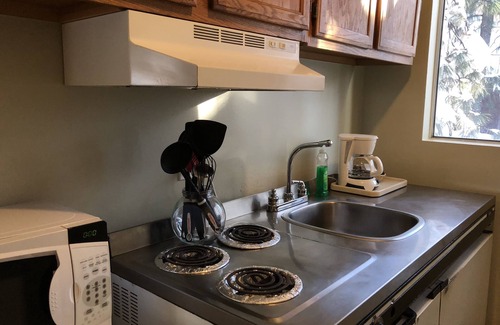 Lakeside Park Hotel | Cedar Inn & Suites
