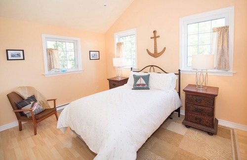 Meaford House | Cedar Lodge An intimate home away from home across the street is Georgian Bay