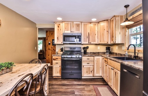 St Germain Cottage | Cedar Lodge: Lakefront Cabin - Wi-Fi, Free Firewood, Generator, No Cleaning Fee!