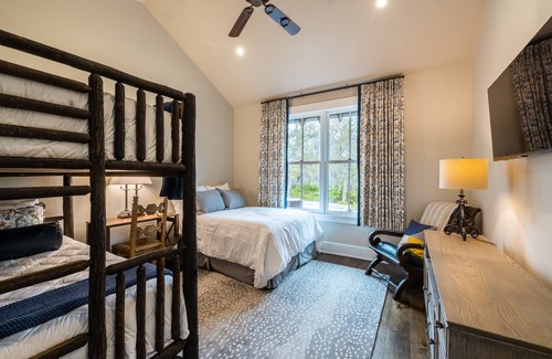 Waverly House | Cedar Lodge on Honey Creek