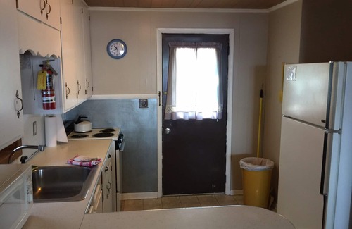 Prudenville Cottage | Cedar Oaks Lakeside Resort - Houghton Lake - Formally Ohana/Riviera Resort.