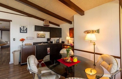 Prudenville Cabin | Cedar Oaks Lakeside Resort - Houghton Lake - Formally Ohana/Riviera Resort.
