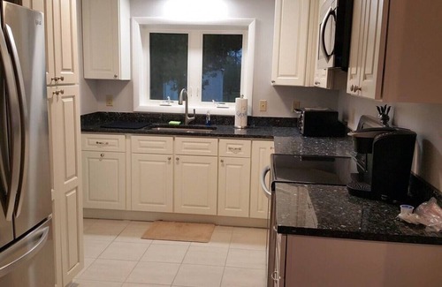 Grand Isle Apartment | Cedar Point Lakefront Suite