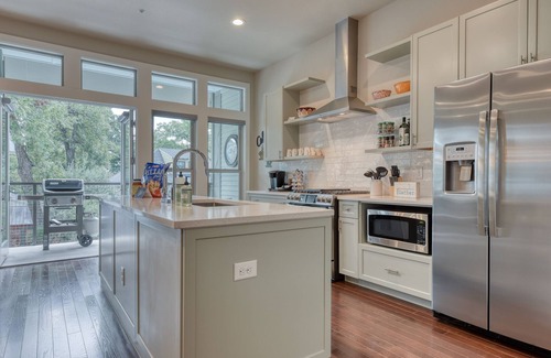 Southtown House | Cedar St. Luxe Group Retreat