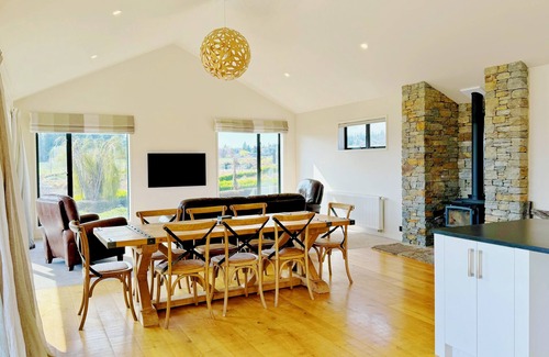 Lake Tekapo House | Cedar View