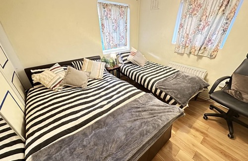 Barnhill Apartment | Cedar Wembley Park Serviced Apartments by Edens