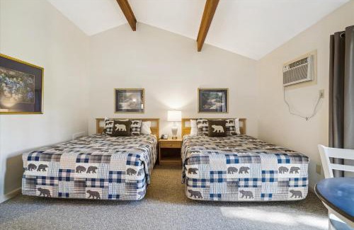 West Bridgewater Hotel | Cedarbrook Standard Hotel Room 204