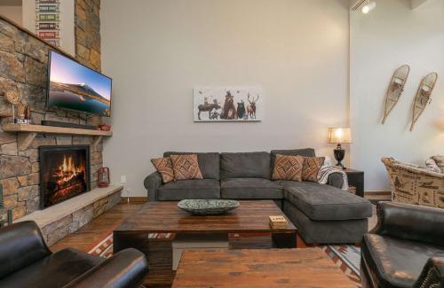 Peak 9 House | Cedars Liftside Townhome: Ski In/Ski Out