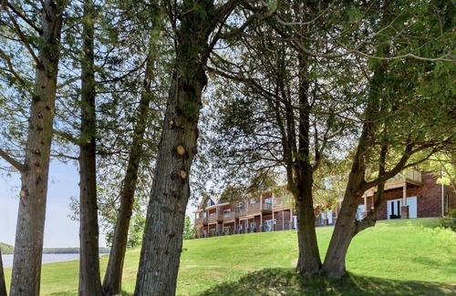 Ludington House | Cedarview Condos