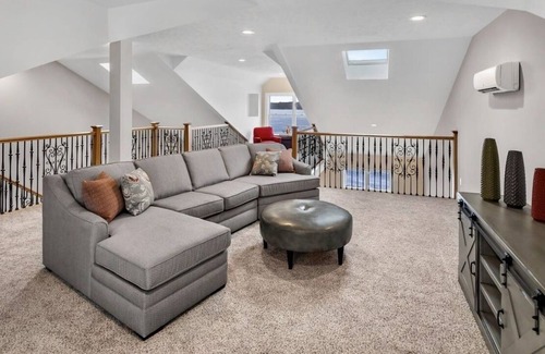 Ludington House | Cedarview Condos