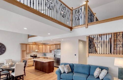 Ludington House | Cedarview Condos