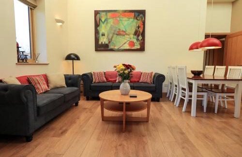 Penrith House | Cedrus Lodge