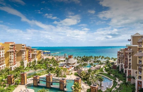 Puerto Juarez Villa | Celebrate Christmas with loved ones at luxurious Villa del Palmar Cancun Mexico