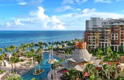 Puerto Juarez Villa | Celebrate Christmas with loved ones at luxurious Villa del Palmar Cancun Mexico
