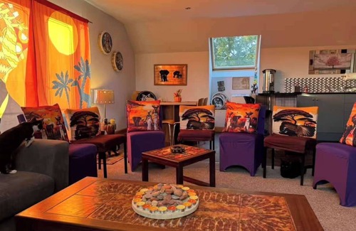 Shotts House | Celebrating or Relaxing 5-star farm stay with spa and more!