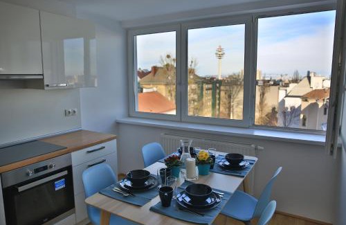 Favoriten Apartment | Celestial Living l DG2'12