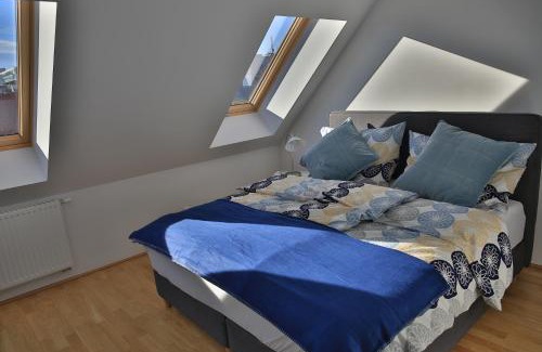 Favoriten Apartment | Celestial Living l DG2'12