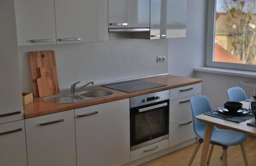 Favoriten Apartment | Celestial Living l DG2'12