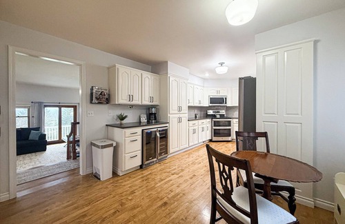 Newberg House | Cellar's Choice: Elegant Victorian Gem with Wine Cellar in Scenic Countryside