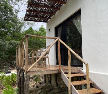 Lazaro Cardenas Resort | Cenote Escondido Villas y Camping