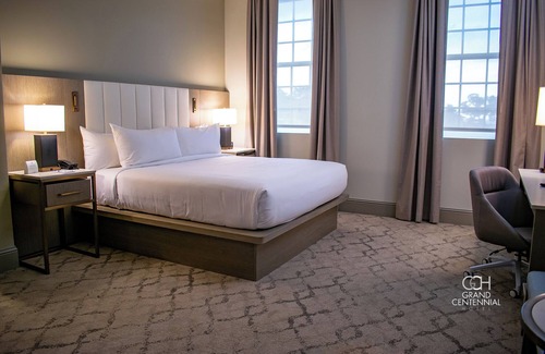 Gulfport Hotel | Centennial Plaza Resort Gulfport