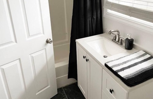 Mechanicsville Condo | Center City Condo, with Free Wifi and City View