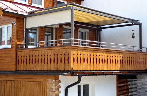 Oberstdorf House | center. Location, maisonnette, pets on request, large balcony. South-west facing roof terrace