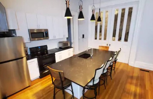 Albany Apartment | Center Square Brownstone Luxury