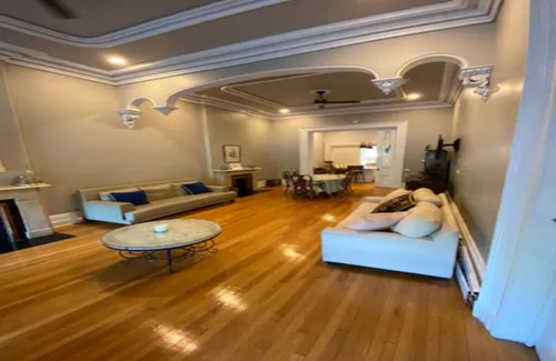 Albany Apartment | Center Square Brownstone Luxury
