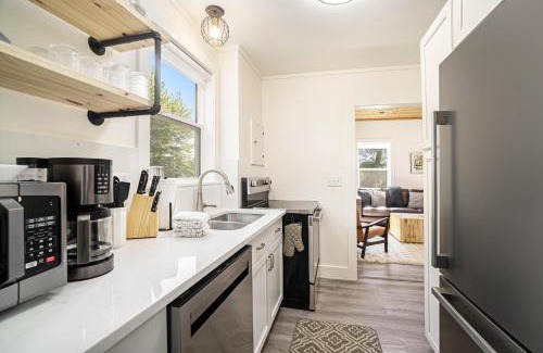 Douglas Apartment | Center Suites