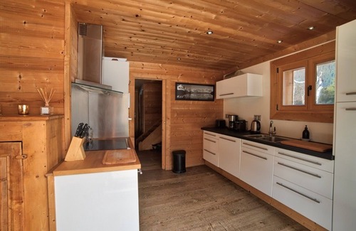 Les Praz-de-Chamonix Ski Chalet | Center town apartment in Chamonix Mont-Blanc