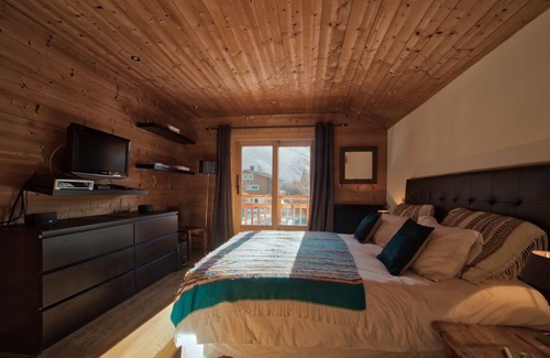 Les Praz-de-Chamonix Ski Chalet | Center town apartment in Chamonix Mont-Blanc